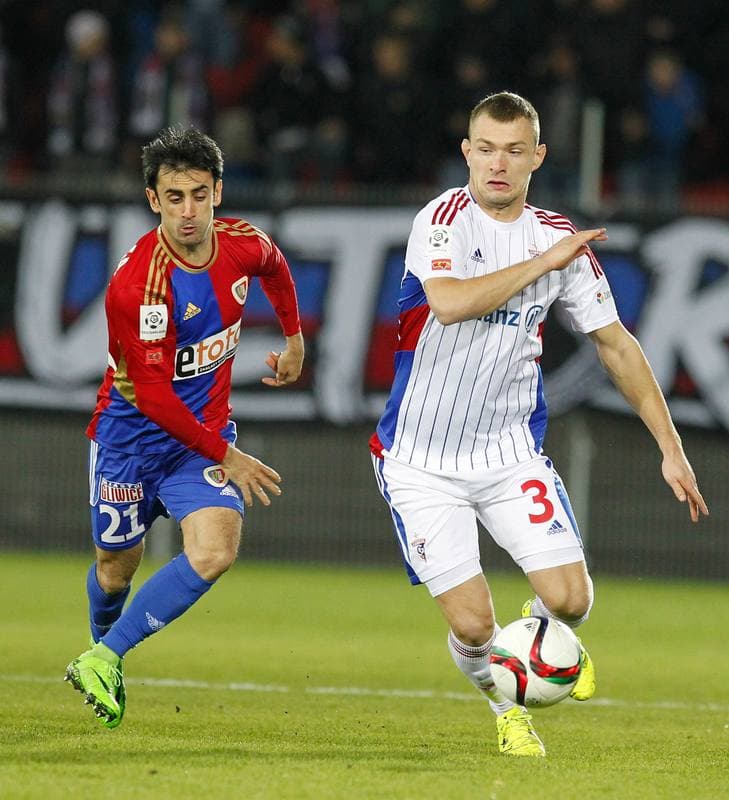 Football. PKO BP Ekstraklasa. Gornik Zabrze - Piast Gliwice. 01.12.2015