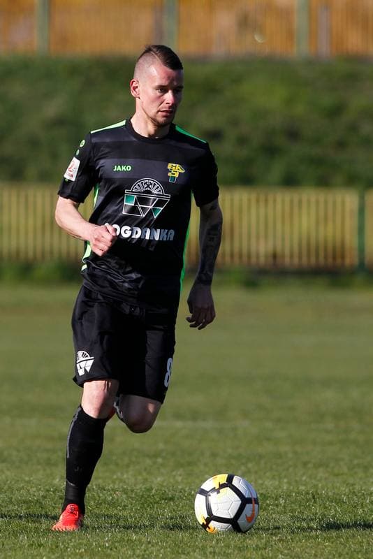 Football. II Liga. Rozwoj Katowice - Gornik Leczna. 18.04.2019