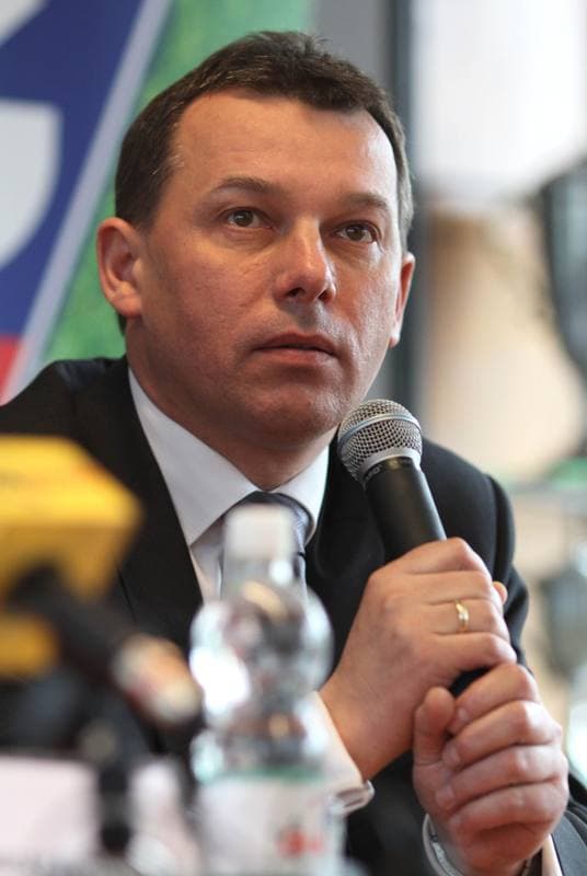 Football. Gornik Zabrze. Press Conference. 08.04.2011