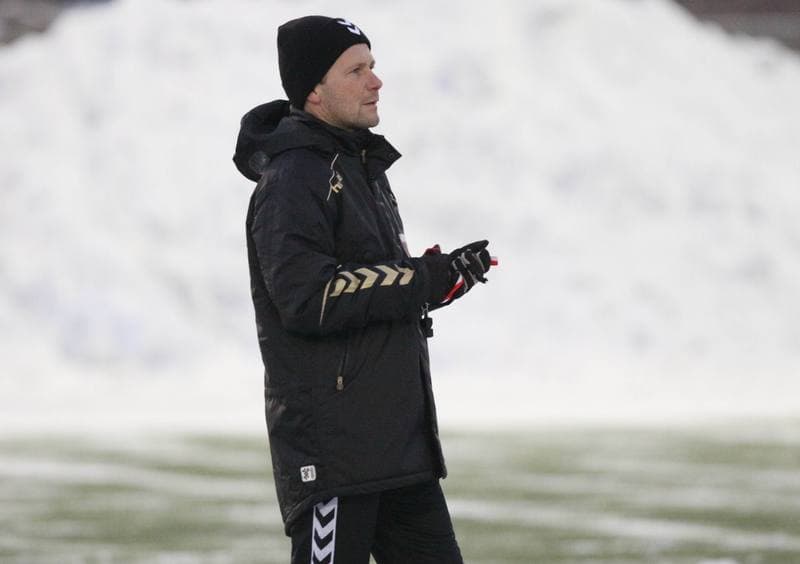 Football. Polonia Bytom. Training. 05.01.2011