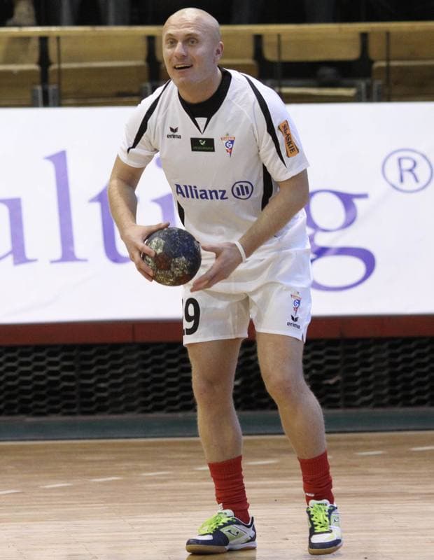 Handball. Charytatywny Mecz. NMC Powen Zabrze - Gornik Zabrze. 16.01.2011