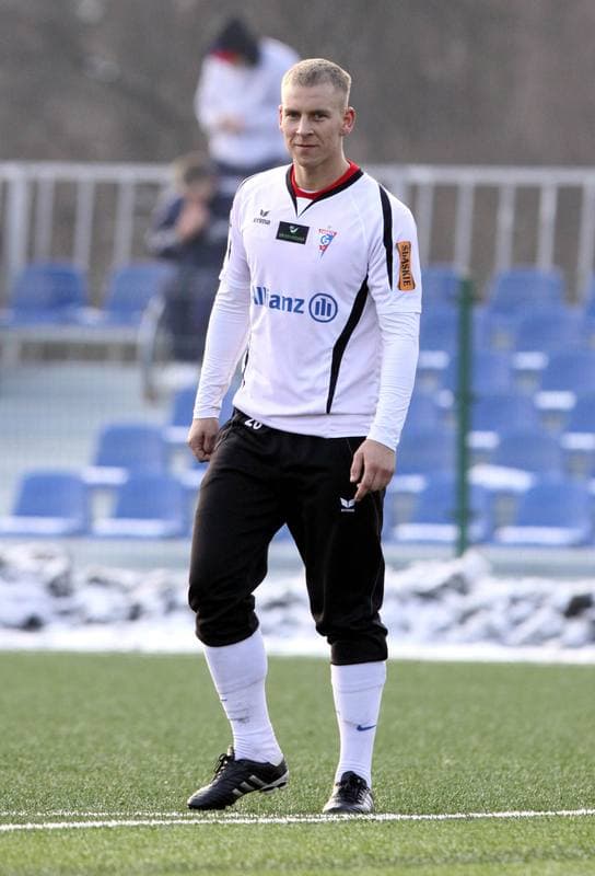 Football. Sparing. Gornik Zabrze - Janina Libiaz. 28.01.2011