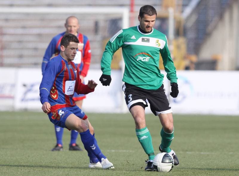 Football. Ekstraklasa. Polonia Bytom - GKS Belchatow. 26.02.2011