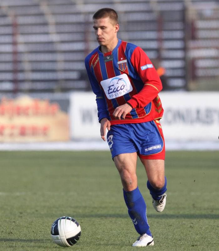 Football. Ekstraklasa. Polonia Bytom - GKS Belchatow. 26.02.2011