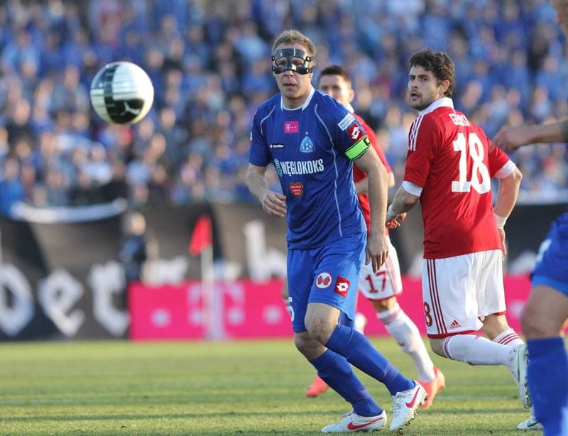 Football. T-Mobile Ekstraklasa. Ruch Chorzow - Wisla Krakow. 25.03.2012