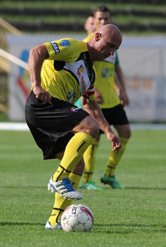 Football. Bytom I liga. Ruch Radzionkow - GKS Katowice. 19.09.2010