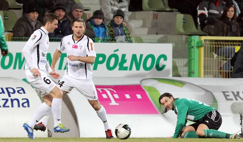 Football. Belchatow Ekstraklasa. GKS Belchatow - Gornik Zabrze. 08.04.2011
