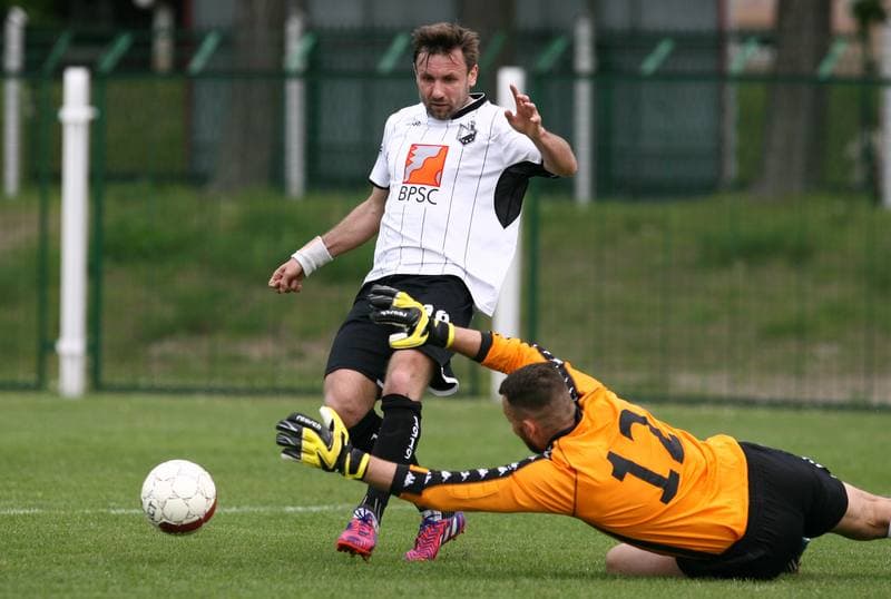 Football. III Liga Opolsko Slaska. Grunwald Ruda Slaska - Szombierki Bytom. 09.05.2015