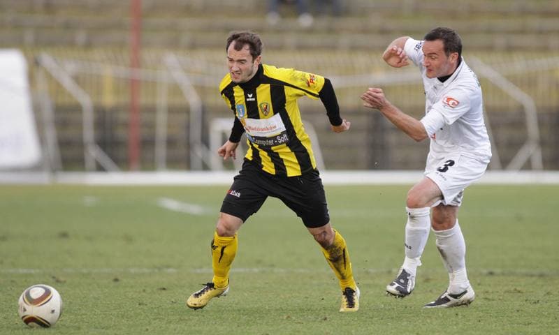 Football. I liga. Ruch Radzionkow - Gornik Leczna. 13.11.2010