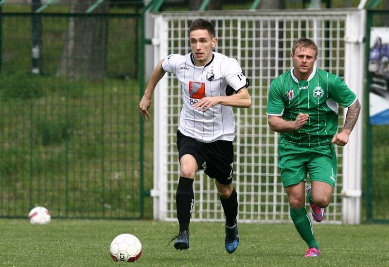Football. III Liga Opolsko Slaska. Grunwald Ruda Slaska - Szombierki Bytom. 09.05.2015