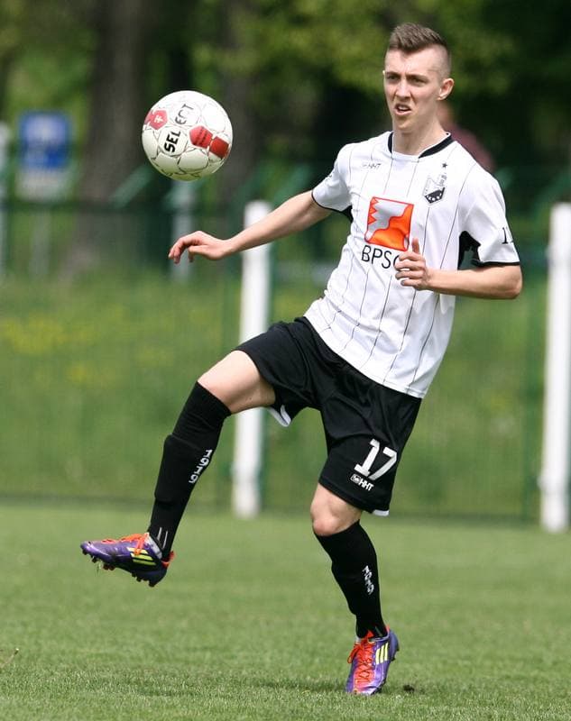 Football. III Liga Opolsko Slaska. Grunwald Ruda Slaska - Szombierki Bytom. 09.05.2015