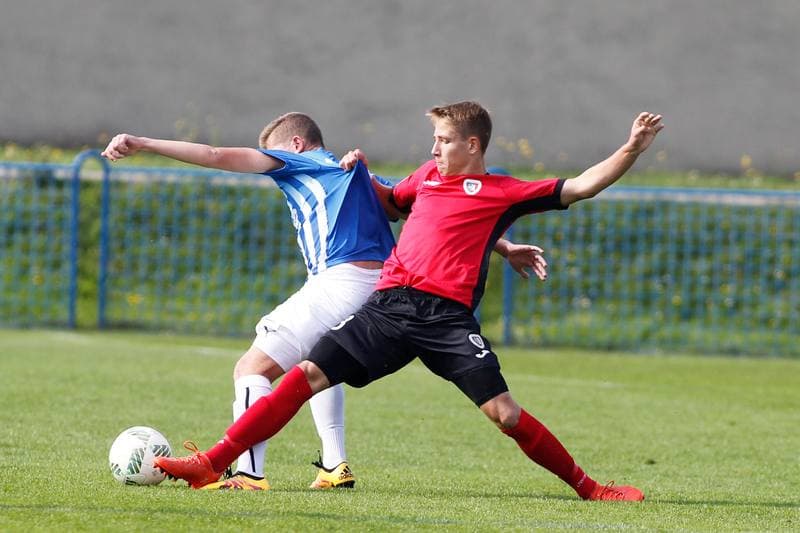 Football. Centralna Liga Juniorow. Piast Gliwice - Lech Poznan. 01.10.2016