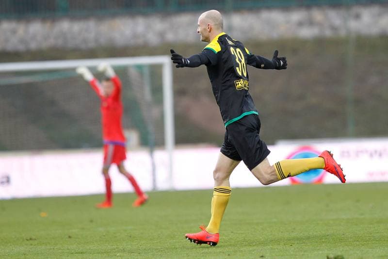 Football. I Liga. Zaglebie Sosnowiec - GKS Katowice. 29.11.2015