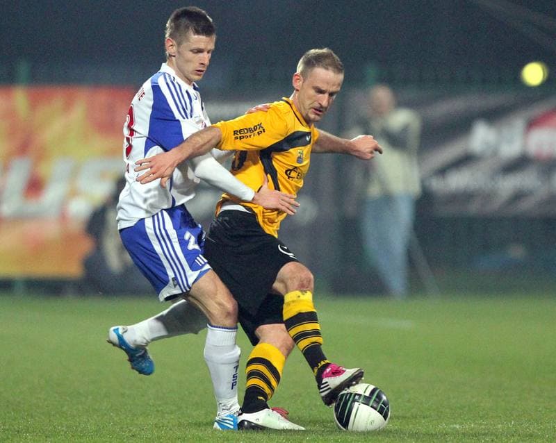 Football. I Liga. Podbeskidzie Bielsko-Biala - GKS Katowice. 02.04.2011