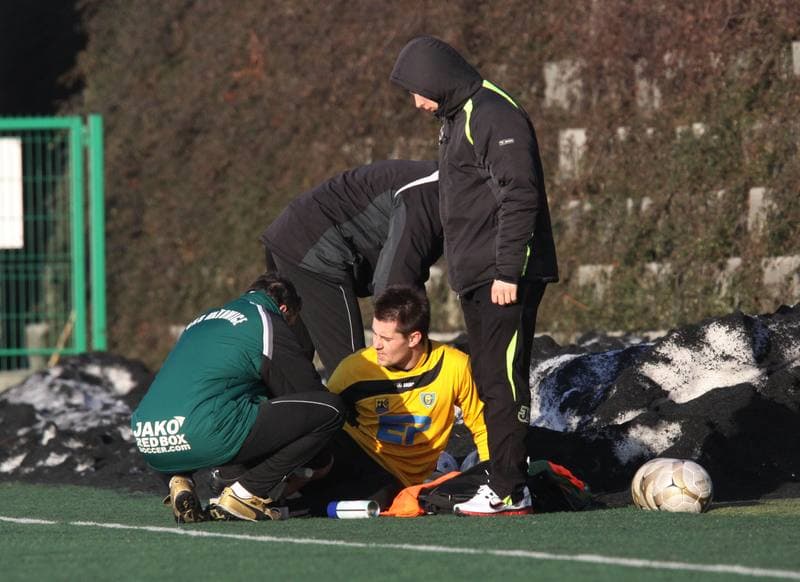 Football. Sparing. GKS Katowice - Hutnik Krakow. 09.02.2011