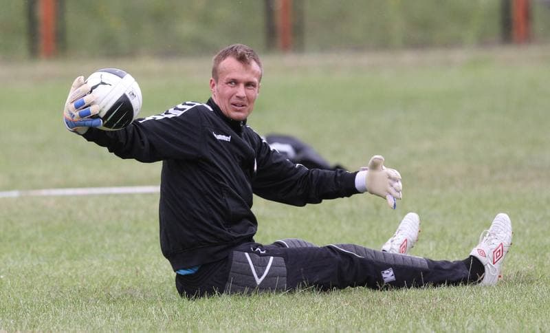 Football. Polonia Bytom. Training. 05.01.2011