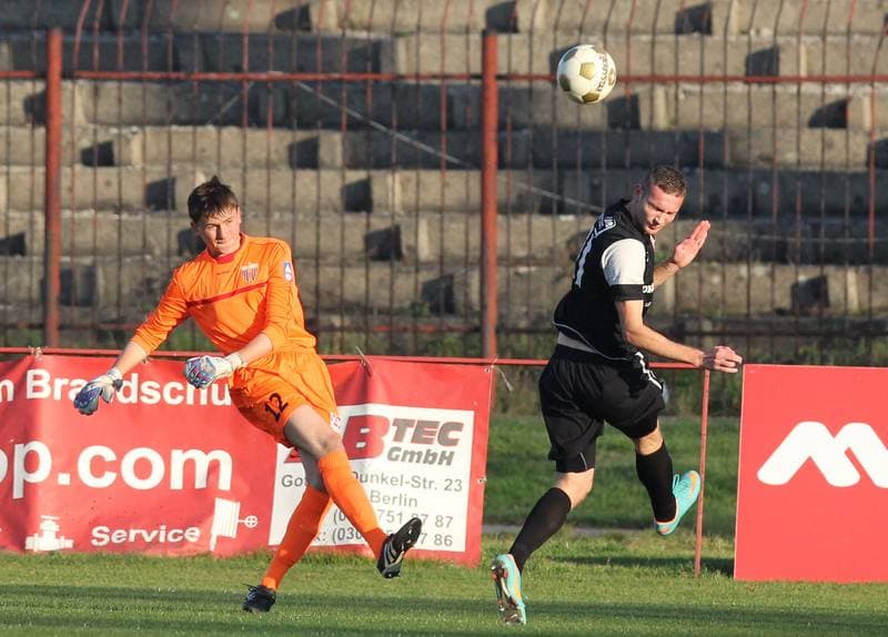 Football. II Liga. Polonia Bytom - Bytovia Bytow. 26.10.2013