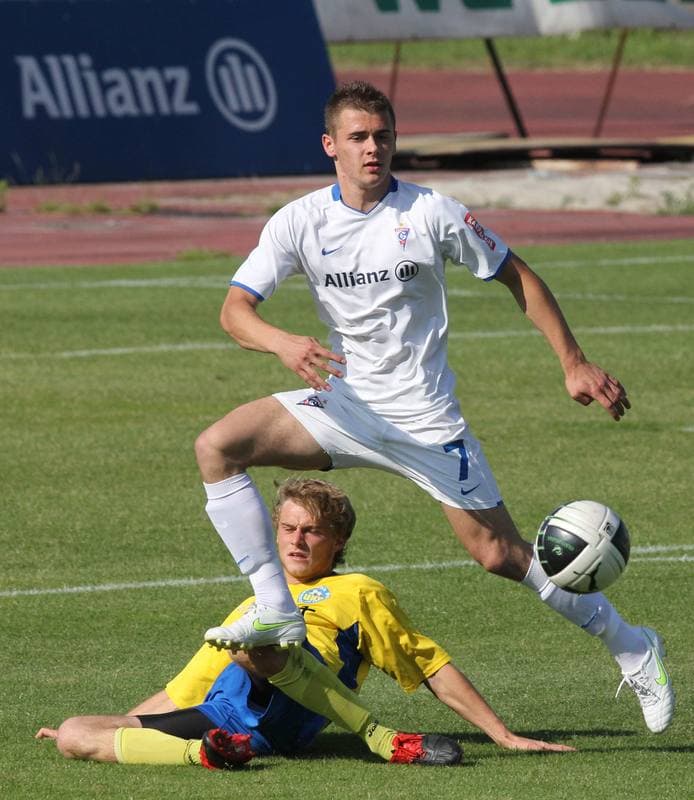 Football. Mistrzostwa Polski Juniorow Starszych. Gornik Zabrze - UKP Zielona Gora. 28.06.2011