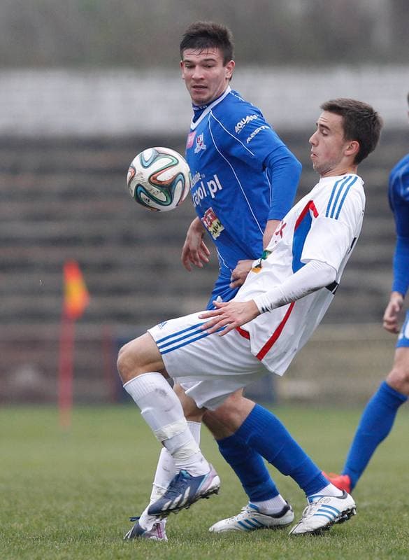 Football. III Liga Opolsko - Slaska. Gornik II Zabrze - Podbeskidzie II Bielsko Biala. 14.11.2014