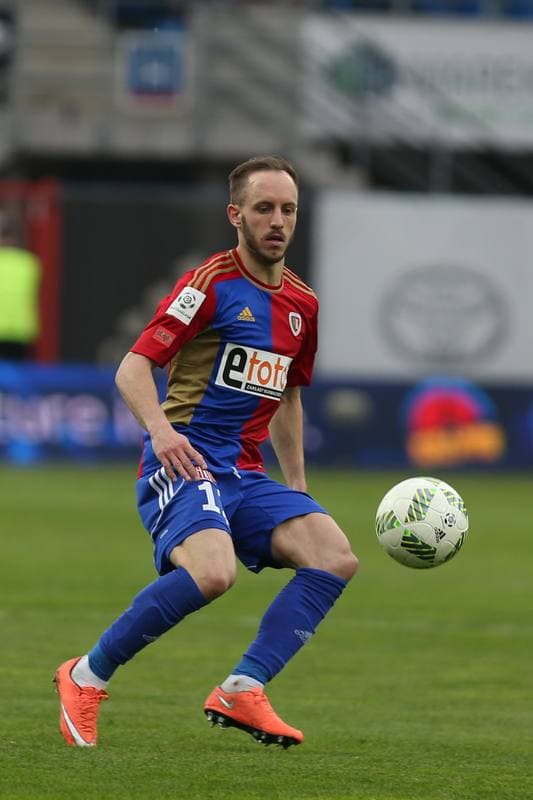 Football. Ekstraklasa. Piast Gliwice - Pogon Szczecin. 01.05.2016