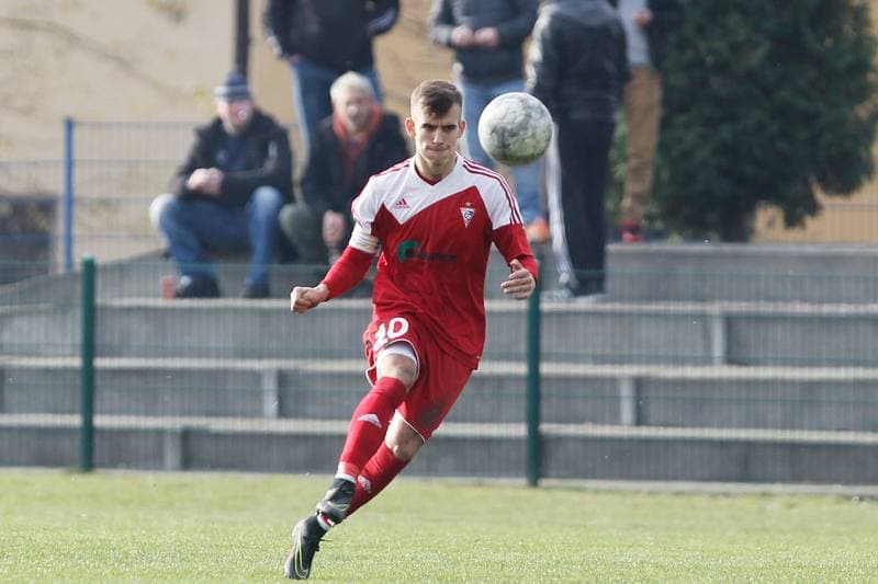 Football. Centralna Liga Juniorow. Gwarek Zabrze - Gornik Zabrze. 05.11.2016