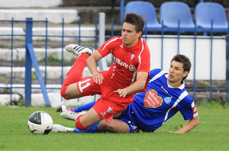 Football. Mlodziezowa Ekstraklasa. Ruch Chorzow - Gornik Zabrze. 30.08.2010
