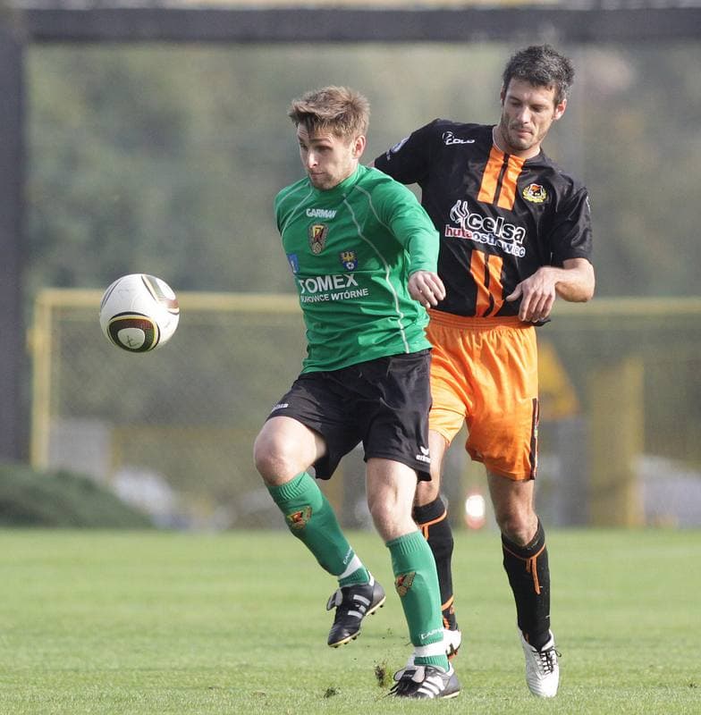 Football. Bytom I liga. Ruch Radzionkow - KSZO Ostrowiec. 02.10.2010