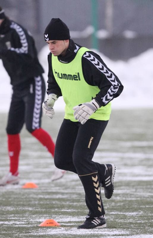 Football. Polonia Bytom. Training. 05.01.2011