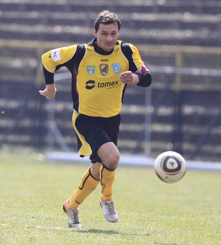 Football. II liga grupa zachodnia. Ruch Radzionkow - Jarota Jarocin. 03.04.2010