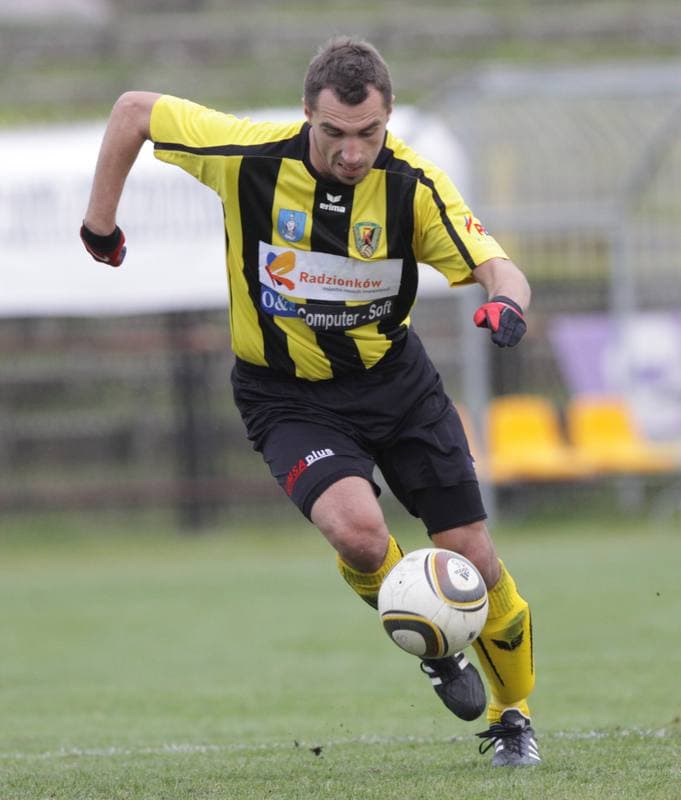 Football. Bytom I liga. Ruch Radzionkow - Pogon Szczecin. 16.10.2010