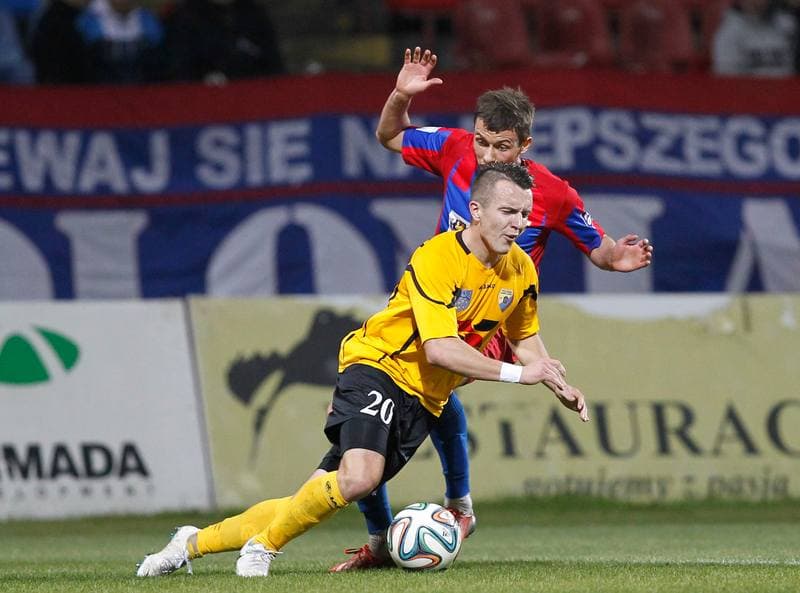 Football. III Liga Opolsko - Slaska. Polonia Bytom - Polonia Laziska Gorne. 11.11.2014