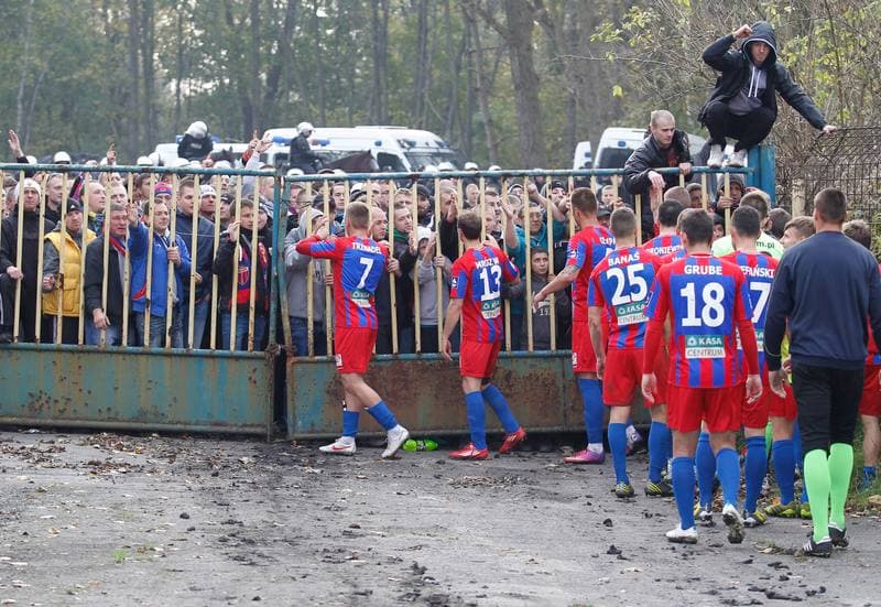 Football. III Liga Slaskopolska. Szombierki Bytom - Polonia Bytom. 25.10.2014