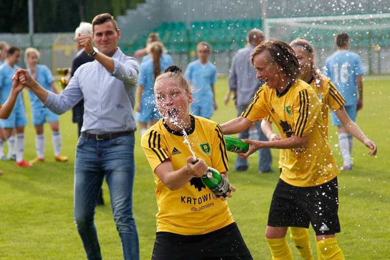 Football. Women's II Liga. GKS Katowice - Jaskolki Chorzow. 19.06.2016