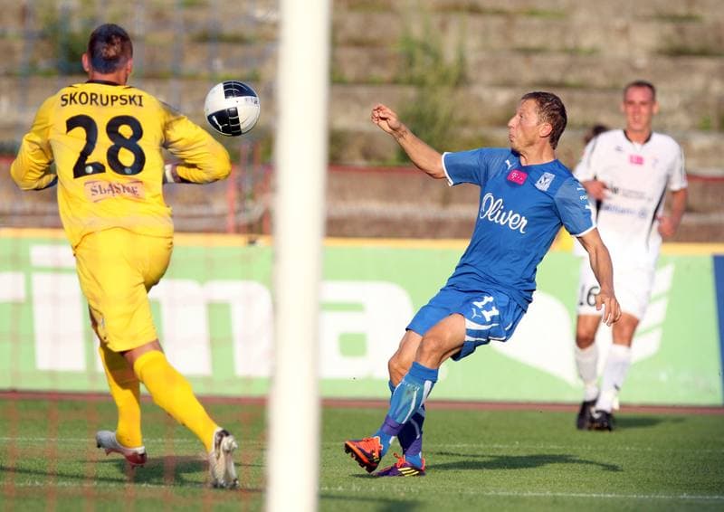 Football. PKO BP Ekstraklasa. Gornik Zabrze - Lech Poznan. 24.10.2010