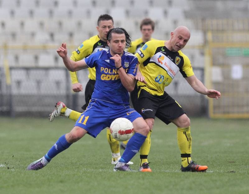 Football. Bytom I liga. Ruch Radzionkow - Arka Gdynia. 07.04.2012