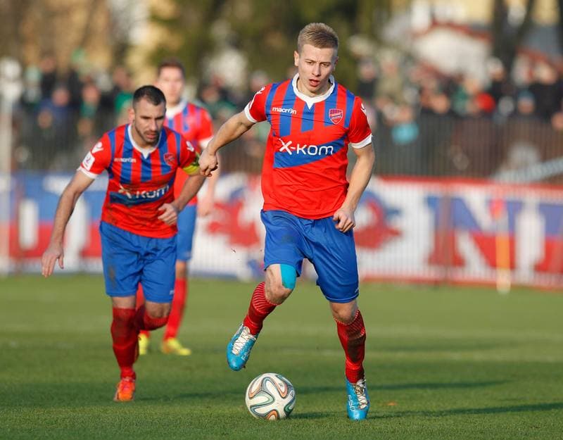 Football. II Liga. Rakow Czestochowa - Energetyk ROW Rybnik. 23.11.2014