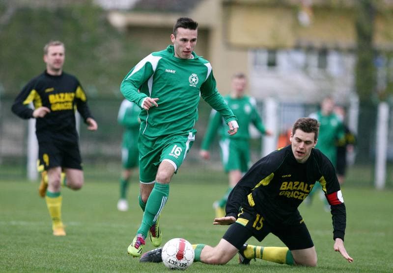 Football. III Liga. Grunwald Ruda Slaska - Skalnik Gracze. 18.04.2015