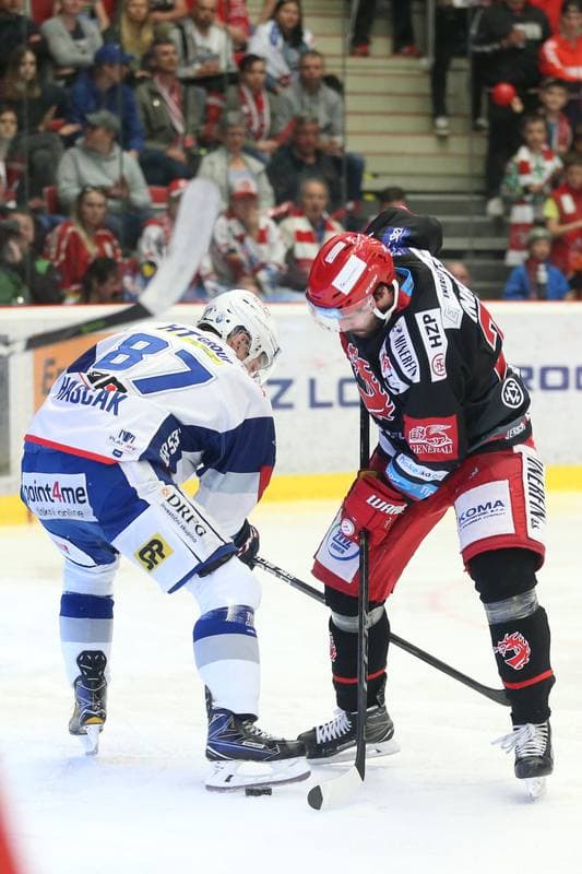 Ice Hockey. Tipsport Extraliga. Ocelari Trinec - Kometa Brno. 15.04.2018