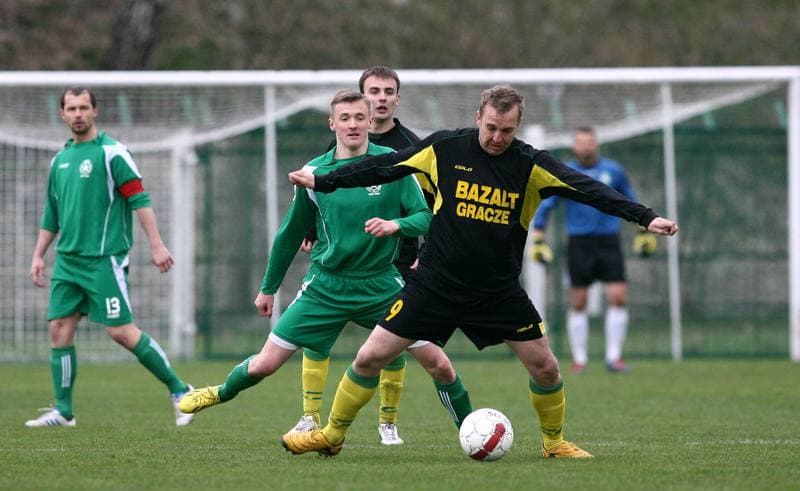 Football. III Liga. Grunwald Ruda Slaska - Skalnik Gracze. 18.04.2015
