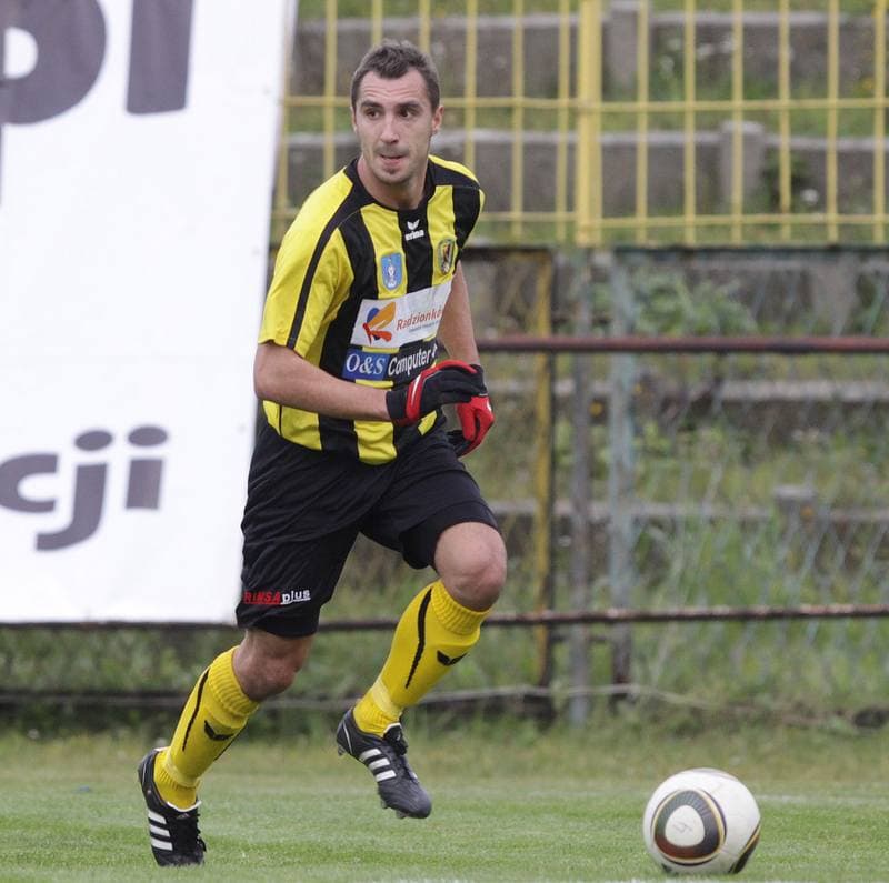 Football. Bytom I liga. Ruch Radzionkow - Pogon Szczecin. 16.10.2010