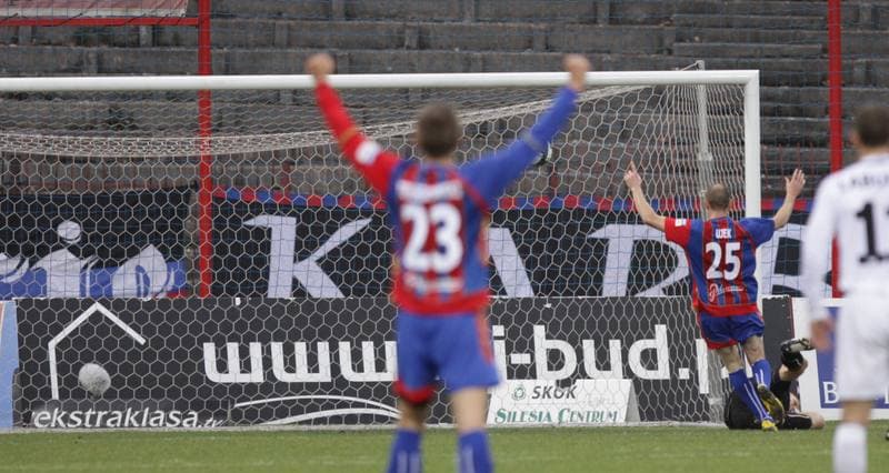Football. Bytom Ekstraklasa. Polonia Bytom - Arka Gdynia. 13.11.2010