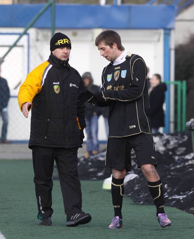 Football. Sparing. GKS Katowice - Ruch Radzionkow. 09.02.2011
