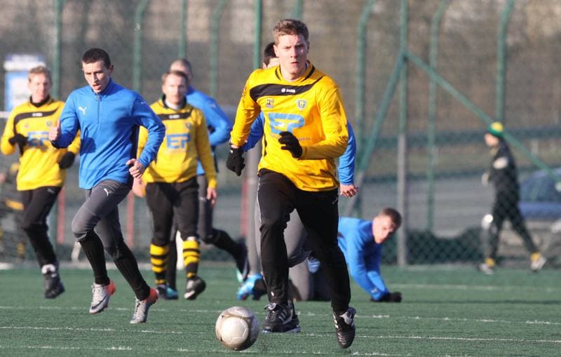 Football. Sparing. GKS Katowice - Hutnik Krakow. 09.02.2011