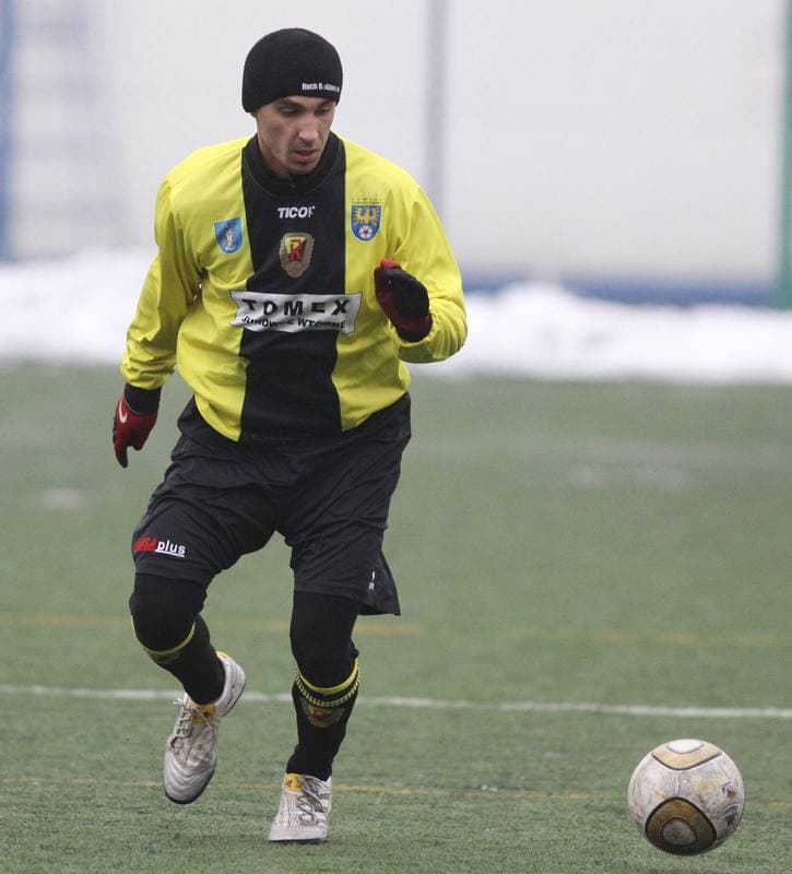 Football. Sparing. Ruch Radzionkow - LZS Piotrowka. 19.02.2011