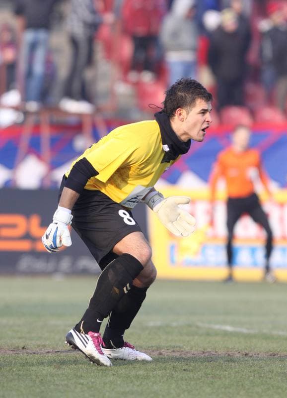 Football. Ekstraklasa. Polonia Bytom - GKS Belchatow. 26.02.2011