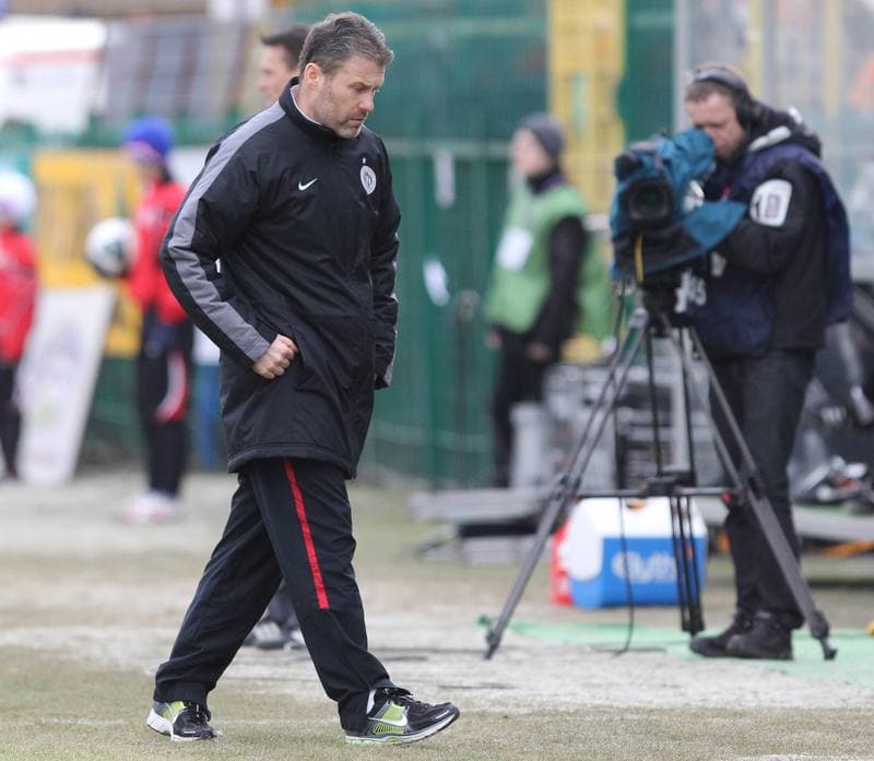 Football. T-Mobile Ekstraklasa. Podbeskidzie Bielsko-Biala - Zaglebie Lubin. 25.02.2012