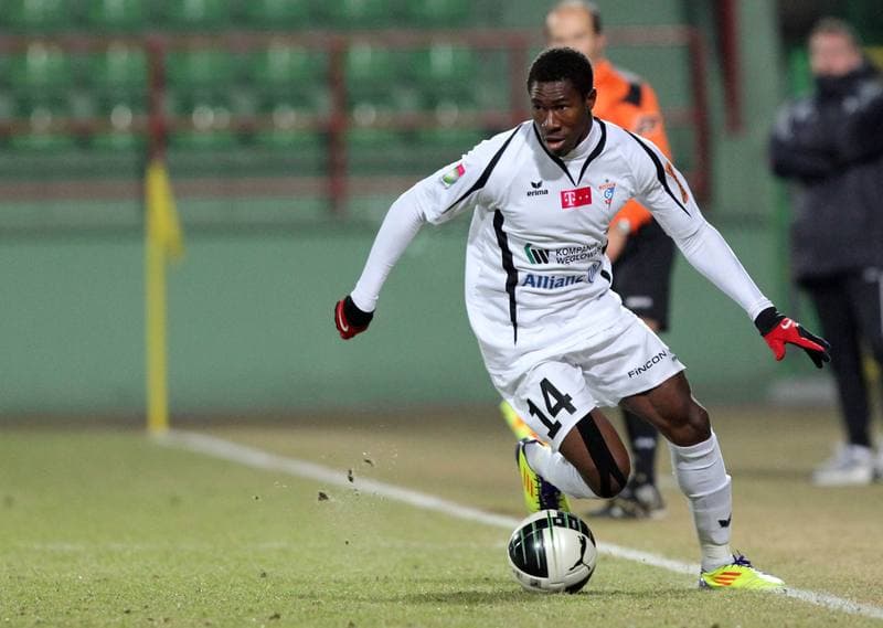 Football. Belchatow Ekstraklasa. GKS Belchatow - Gornik Zabrze. 08.04.2011