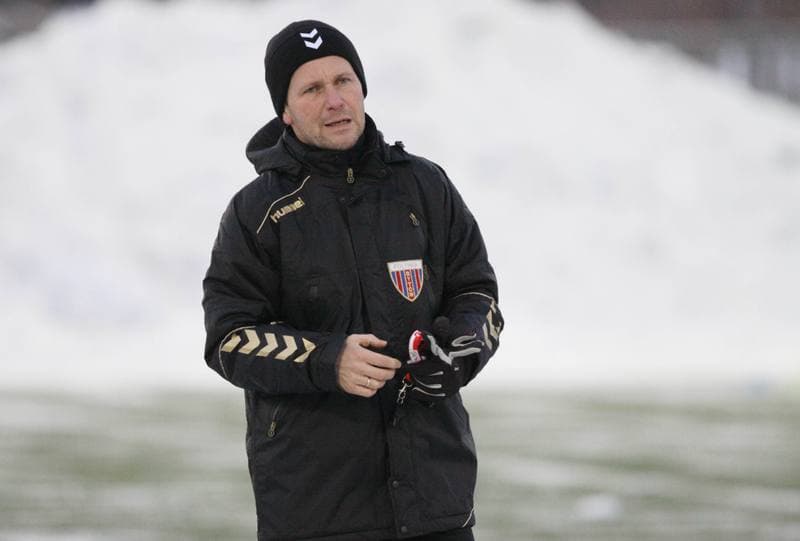 Football. Polonia Bytom. Training. 05.01.2011