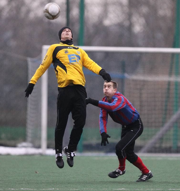 Football. Sparing. GKS Katowice - LZS Lesnica. 05.02.2011