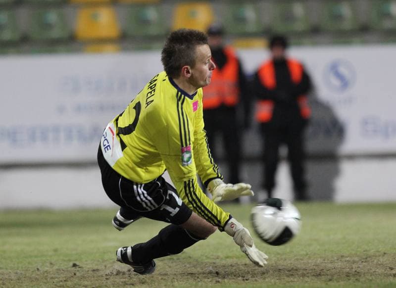 Football. Belchatow Ekstraklasa. GKS Belchatow - Gornik Zabrze. 08.04.2011
